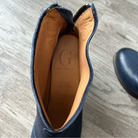 Navy Leather Ankle Boots with back zip size 40 - Picture 9 of 9